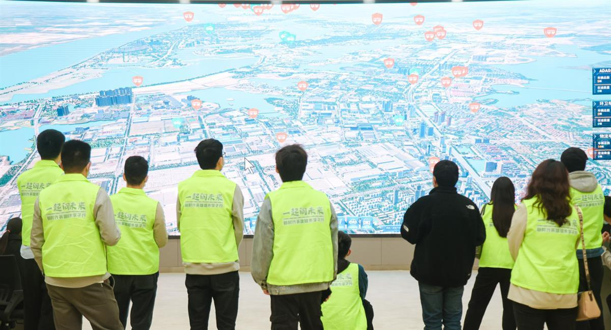 武汉今年计划举办50场学子行活动，中国车谷将推“人才强区黄金15条”