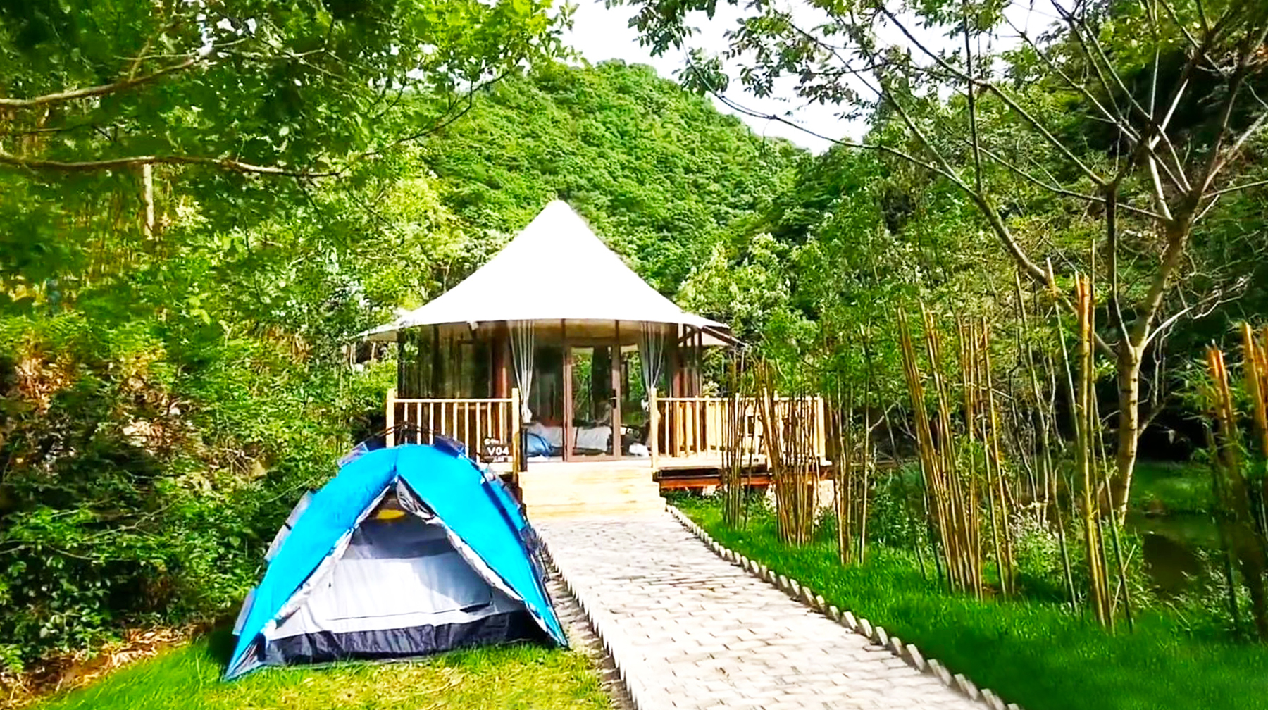 五月游武汉郊区姚家山，树林溪谷间遍布帐篷，原生态的露营佳地