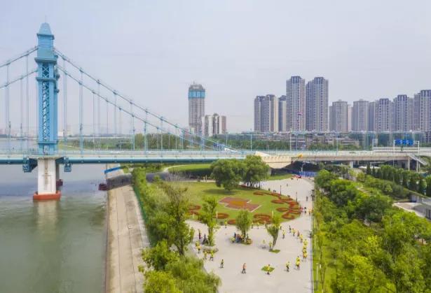武汉四个中心城区人口流失，江北需再造一个“光谷”