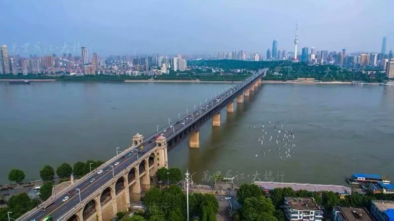 徒步武汉长江大桥
