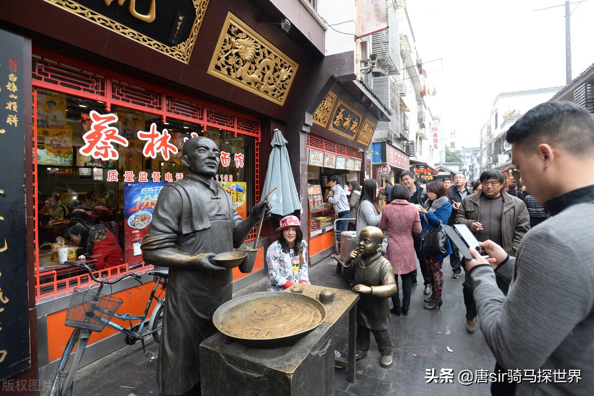 武汉人从不去“户部巷”，里面的美食翻来覆去就是那“老三样”