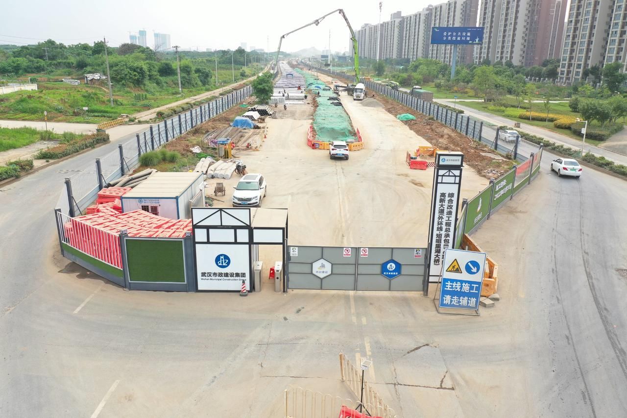 武汉：高新大道综合改造工程本月底实现主线贯通