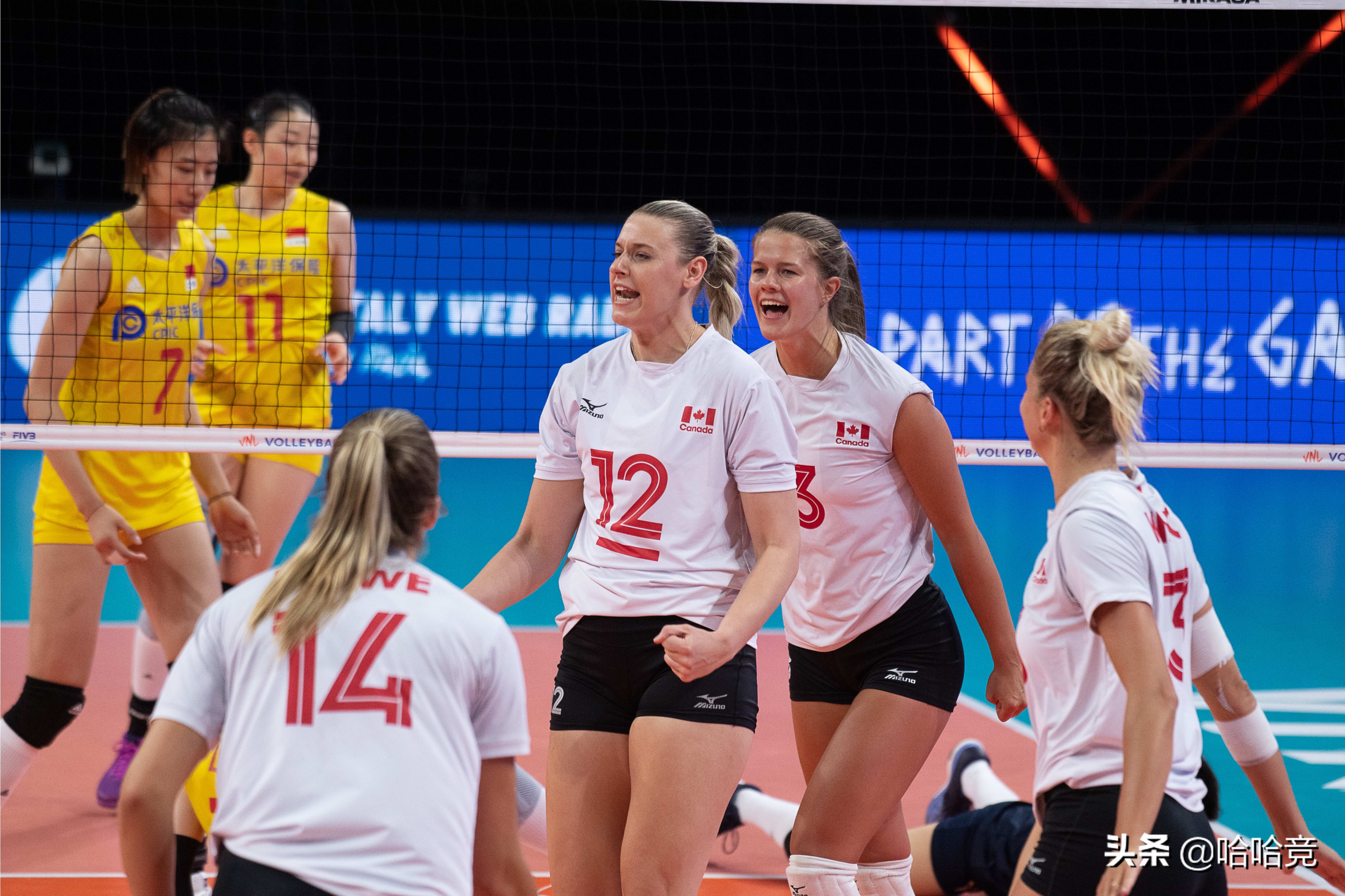爆冷！中国女排2比3不敌加拿大，历史上首负对手，遭世联赛第2败