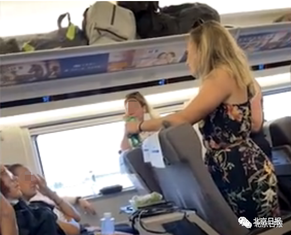 多名外籍乘客坐高铁，不戴口罩喝酒聊天！铁路部门回应