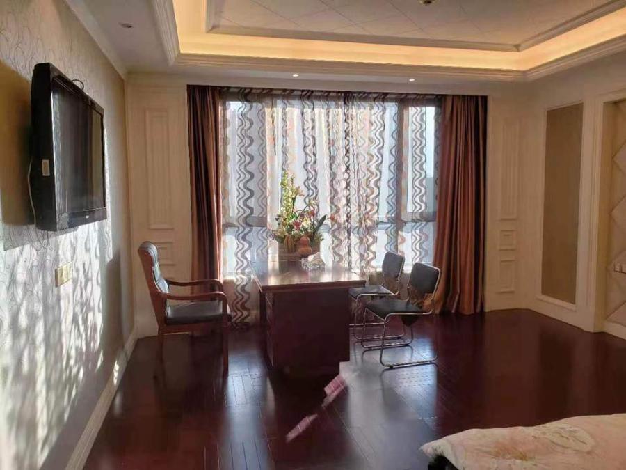 湖北省武汉市一294平房产将拍卖，以650万元起拍，贵么？