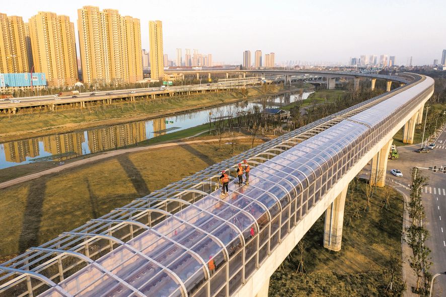 武汉在建一条重量级地铁，全长33.6km，沿途共设25站