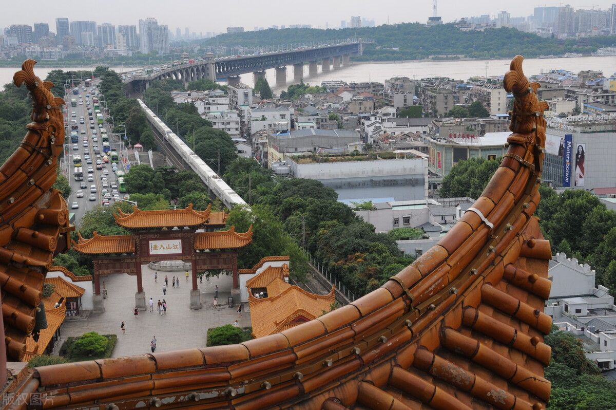 十大城市最新排行榜，武汉的表现让人惊叹