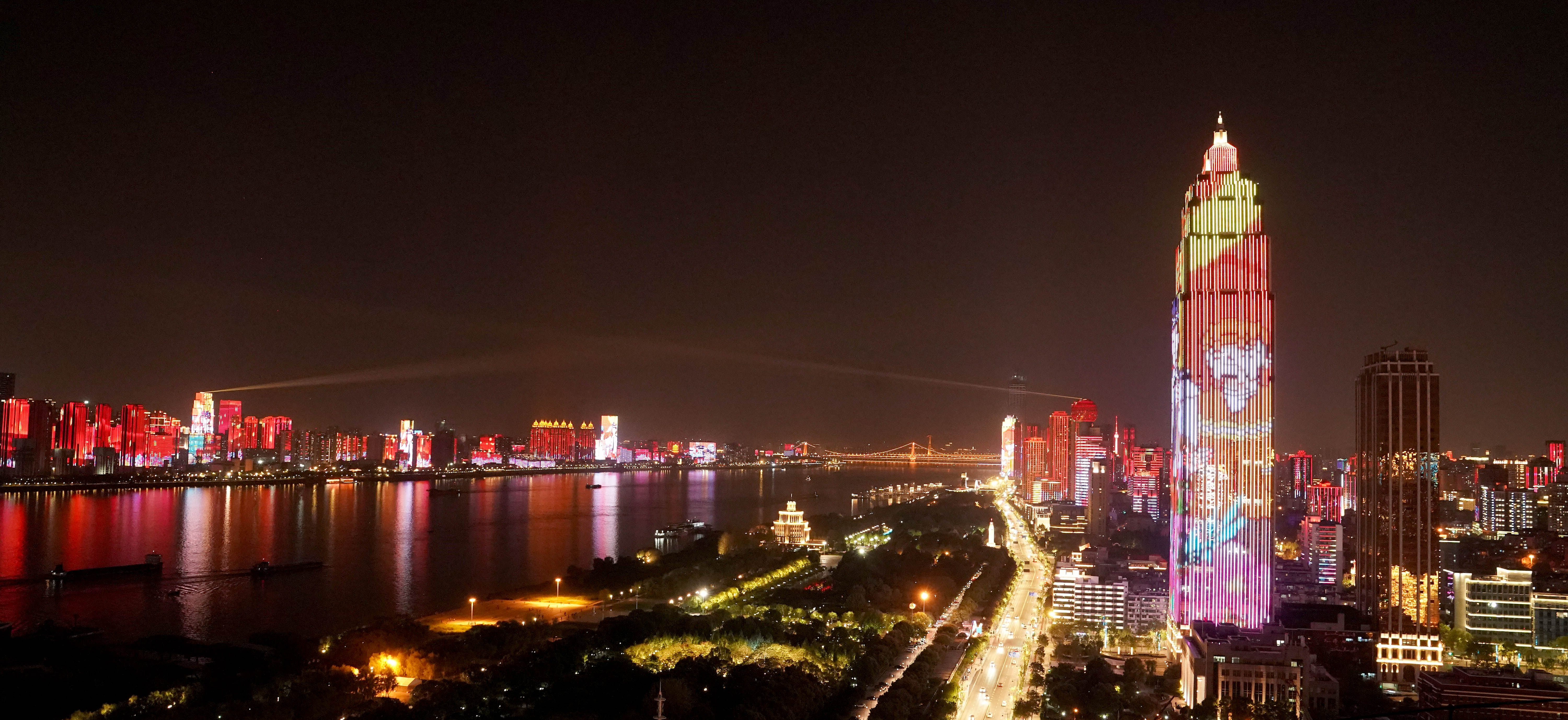 武汉为何能成为国家中心城市，华为早在15年前就用行动给出了答案