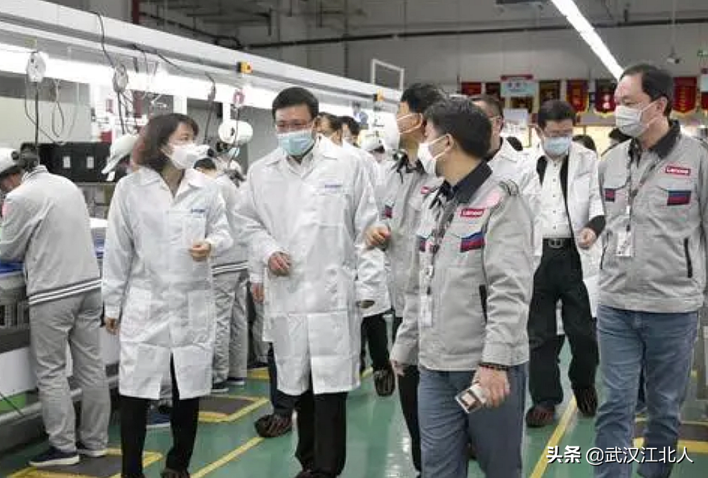 武汉，月收入4000的工厂多吗，大学生毕业后会进制造业发展不？