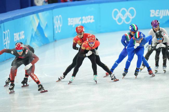 祝贺！中国短道速滑男队涉险晋级接力决赛