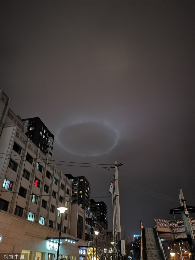 北京夜空出现“神秘”光环