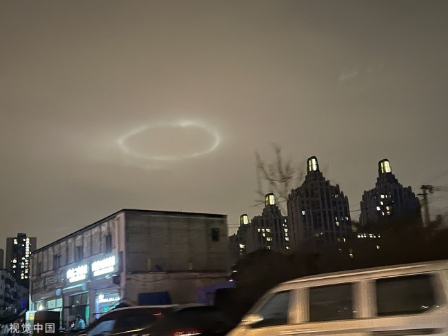北京夜空出现“神秘”光环